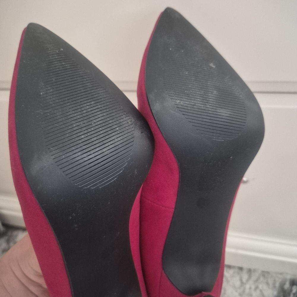Elegant LeChateau Red Stiletto Suede Heels Pumps High Heel Sexy - Picture 7 of 9
